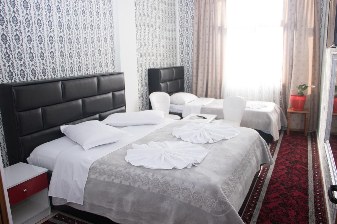 Hotel Arberia Tirana Exterior foto